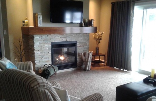 Leeds and the Thousand Islands Bed & Breakfast | Beautiful quiet waterfront ladies or couples retreat.