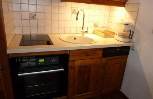 Bourg-Saint-Maurice Apartment | Beautiful renovated apartment of 7 people in residence with summer pool.