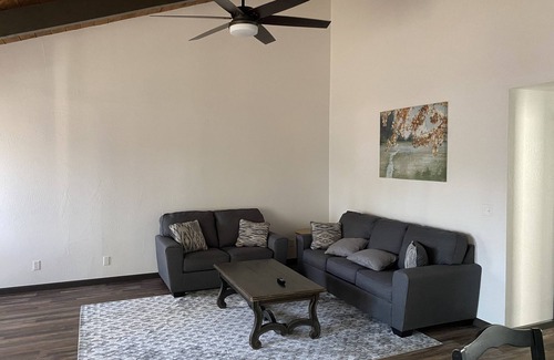 Medford Condo | Beautiful, recently remodeled 2bed/2bath condo available. Pets welcomed too!