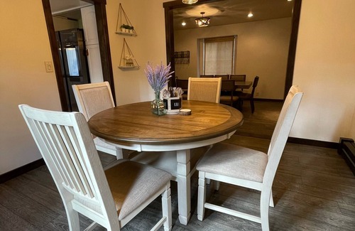 Fox Farm Cabin | Beautiful REMODELED cabin with coffee bar, foosball table and trailer parking