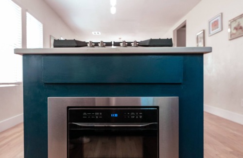 Lincoln Terrace Condo | Beautiful remodeled historical home in safe neighborhood downtown.