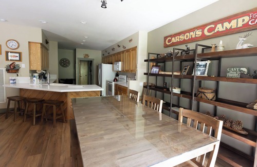 Mammoth Lakes House | Beautiful Remodeled Luxury Townhome for large groups - Snowcreek 4 - BTC # 7382