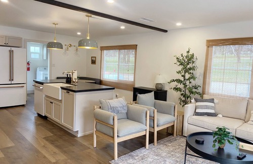 Kernville House | BEAUTIFUL, REMODELED HOME WITH EASY ACCESS TO LAKE AND RIVER - PET FRIENDLY