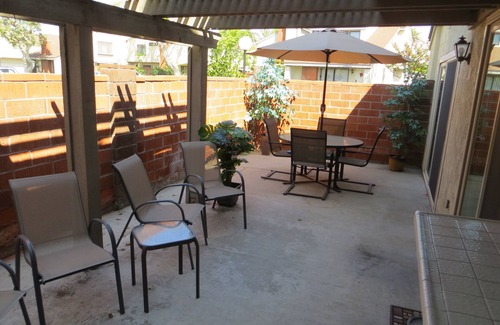 Anaheim Resort House | Beautiful Remodeled Townhome w/Quick Walk to the Disney Resort & Conv. Center