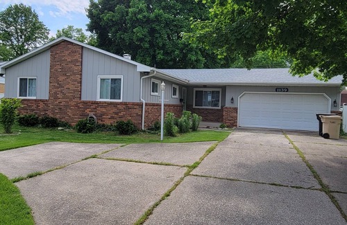 South Bend House | Beautiful Remodeled Home very close to Notre Dame