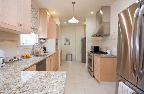 Richmond District Apartment | Beautiful renovated flat near Golden Gate Park - high speed Wi-Fi; elevator