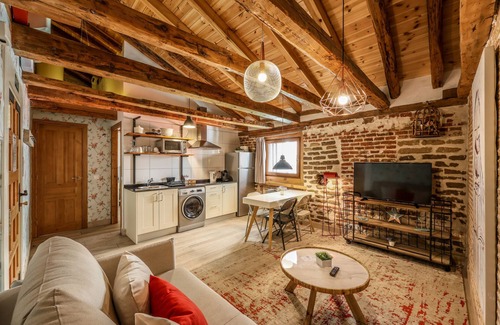 Malasana Apartment | Beautiful Renovated apartment in the center 2