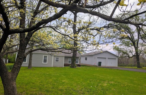 Raytown House | Beautiful renovated ranch on 1 acre, 2 miles from the stadiums.