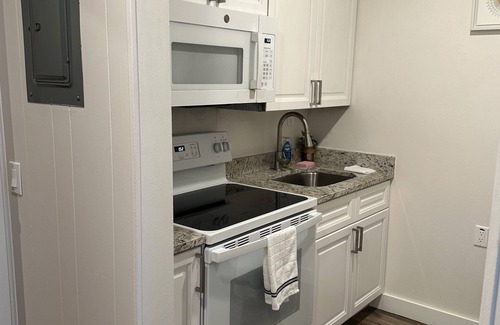 Gadsden Apartment | Beautiful Renovated Studio in Gadsden, AL
