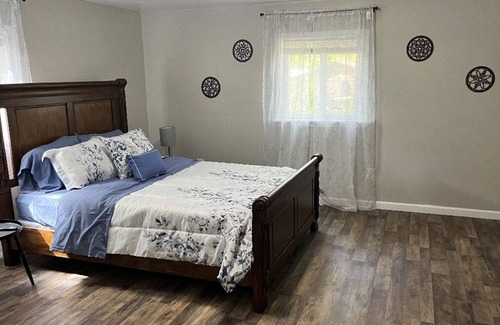 Kreole House | Beautiful Renovated Home in Moss Point