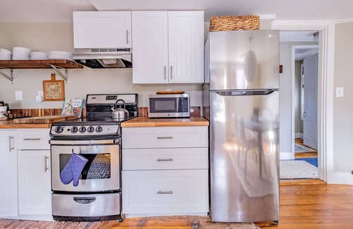 Portland Apartment | Beautiful rental with private roof deck