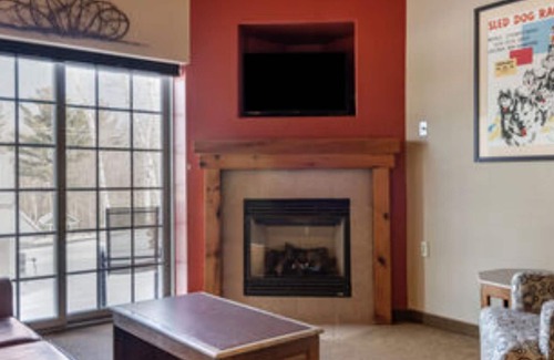Mount Sunapee Resort | Beautiful resort in the heart of Mount Sunapee steps from the mountain.