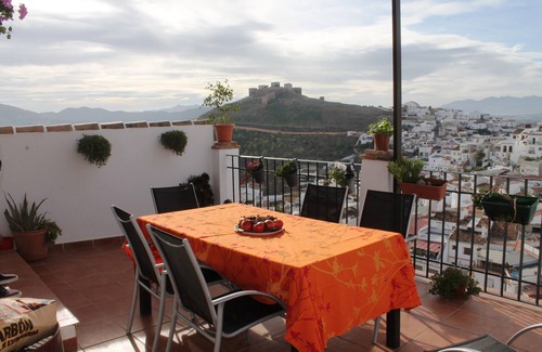Alora House | Beautiful restored house in central Alora with spectacular views from private