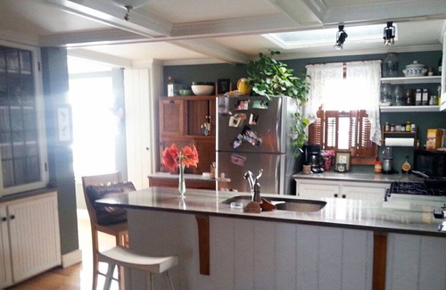 Hilton House | Beautiful Restored House on Lake Ontario, Braddock point