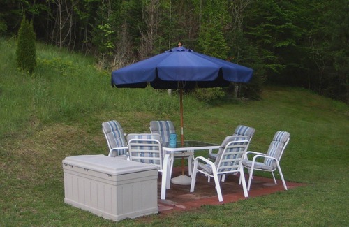 Green Mountain House | Beautiful Retreat (2night min.) - 33 Private Mountain Acres to Hike