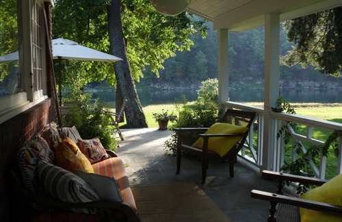 Narrowsburg House | Beautiful river front home with spectacular view