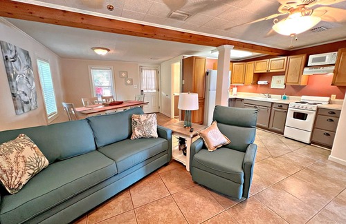 Gulf Shores House | Beautiful River Front - Don't miss this! Come on down y'all!🐠🌴
