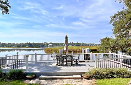 Gulf Shores House | Beautiful River Front - Don't miss this! Come on down y'all!🐠🌴
