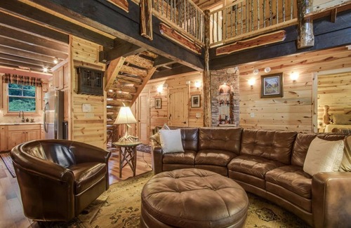 Tellico Plains Ski Chalet | Beautiful River View