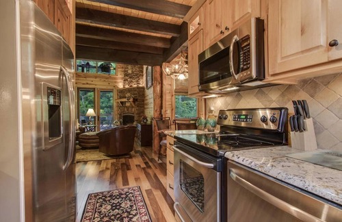 Tellico Plains Ski Chalet | Beautiful River View