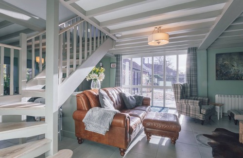North Walsham House | Beautiful rural barn sleeping 6 guests in 3 bedrooms