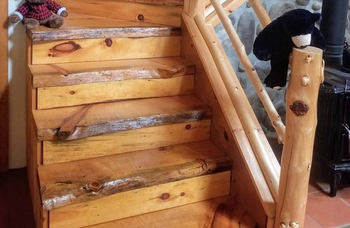 Stratton House | Beautiful Rustic Log Home, 10 minutes from Sugarloaf Mountain Ski Resort