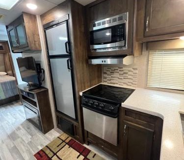 Fairvilla Other | Beautiful RV 15 Min to Downtown Orlando