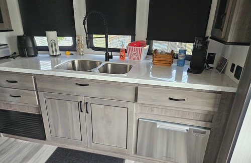 Port Orange House | Beautiful RV in resort like setting.