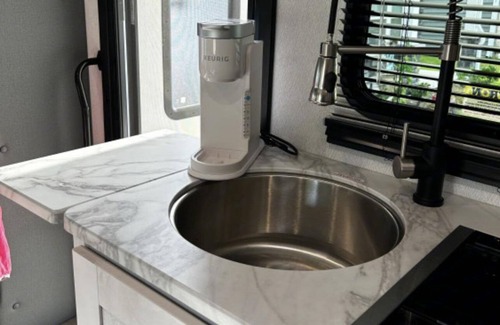 Goose Creek House | Beautiful RV that sleeps 6 - Perfect for a family trips and camping getaway.