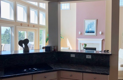 Saratoga Springs House | Beautiful Saratoga Lake waterfront Townhouse + Community Amenities