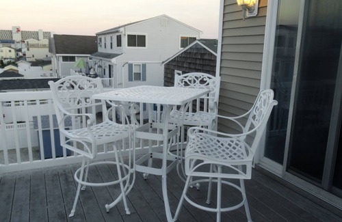 Sea Isle City House | Beautiful Sea Isle City home! 5 BR3.5 BA Close to center of town!