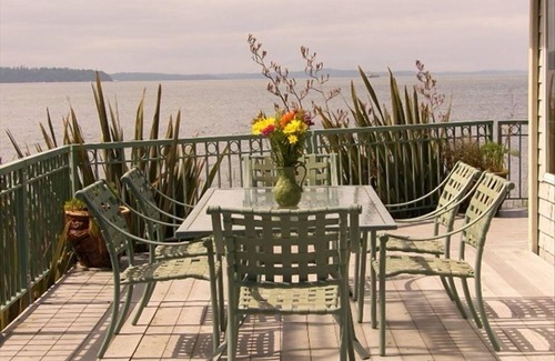 Three Tree Point House | Beautiful Seattle Area Beach House on the Puget Sound Waterfront