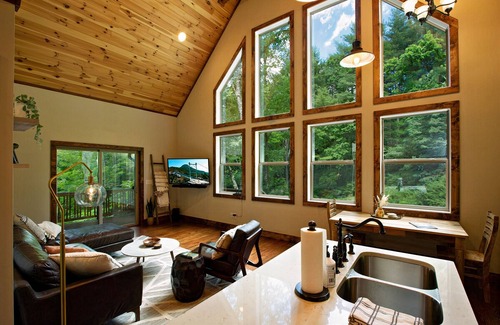 Vilas Cabin | Beautiful Secluded Cabin near Boone