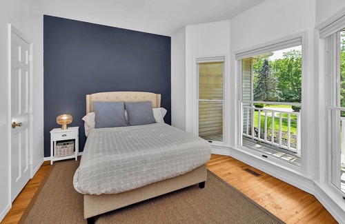 East Moriches House | BEAUTIFUL, SERENE 7 miles to WEST-HAMPTON!