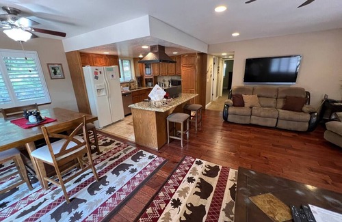 Lakehead House | Beautiful Shasta Lake House, Lakeshore, Sleeps 12 - Shasta Lakeshore Retreat #6