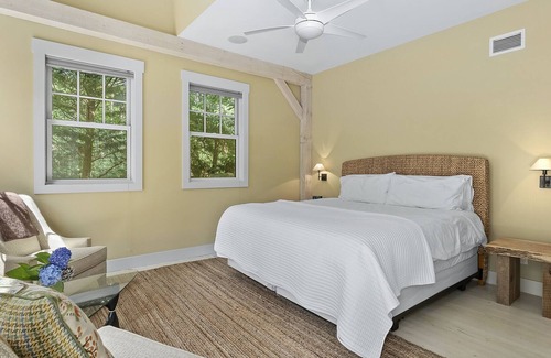 Sagaponack House | Beautiful Six-Bedroom Sagaponack Home with Pool