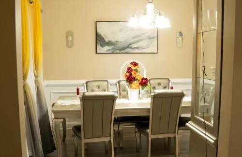 Rex House | Beautiful six bedroom house near Atlanta