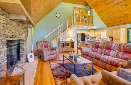Murphy House | Beautiful Smoky Mountain Chalet with Game Room!