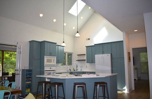 Pine Knoll Shores House | Beautiful Sound Side Home w/Private Beach Access (Hawthorne Haven)