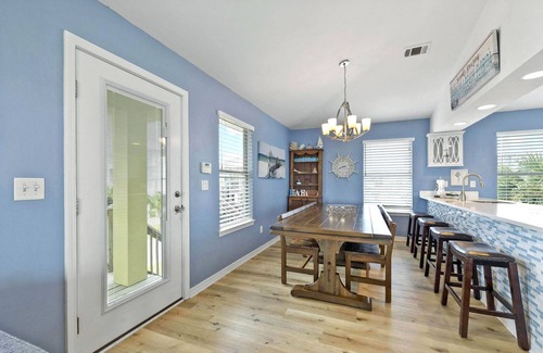 Villa Primera House | Beautiful Sound Front Home w/Private Pool, Tiki Bar & Pier!