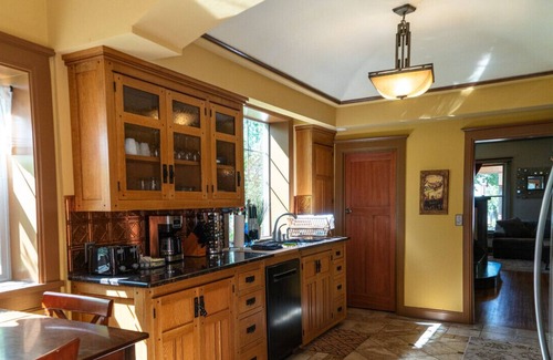 Cliff - Cannon House | Beautiful South HIll Neighborhood close to Highway and Downtown