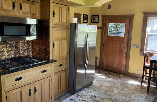 Cliff - Cannon House | Beautiful South HIll Neighborhood close to Highway and Downtown