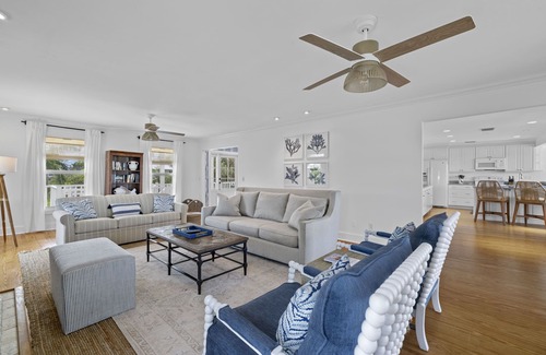 The Dunes House | Beautiful Southern Charmer home overlooking the Dunes Golf Course and Wildlife pond
