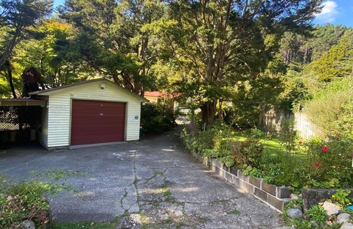 Pinehaven House | Beautiful spacious home on large private section