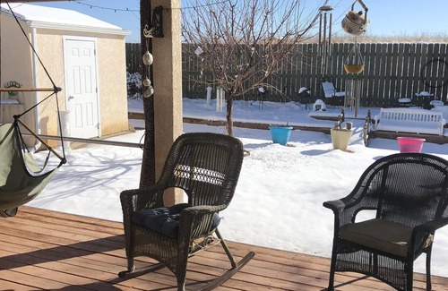 Sunnyheights House | Beautiful Spacious 3 bedroom, 3 bath full furnished Home