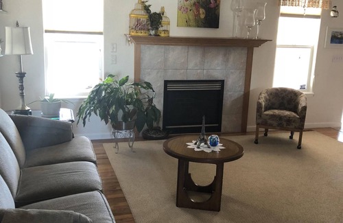 Sunnyheights House | Beautiful Spacious 3 bedroom, 3 bath full furnished Home