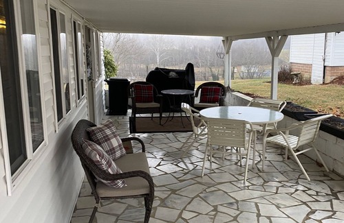 Bristol House | Beautiful + Spacious 4BR Home Bristol, VA. Close to Bristol TN/VA attractions!