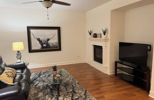 Tulare House | Beautiful spacious City Home