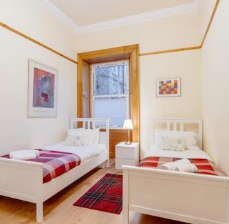 Newington Apartment | Beautiful Spacious Ground Floor Newington flat