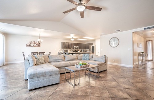 Clovis House | Beautiful & Spacious Home close to National Parks
